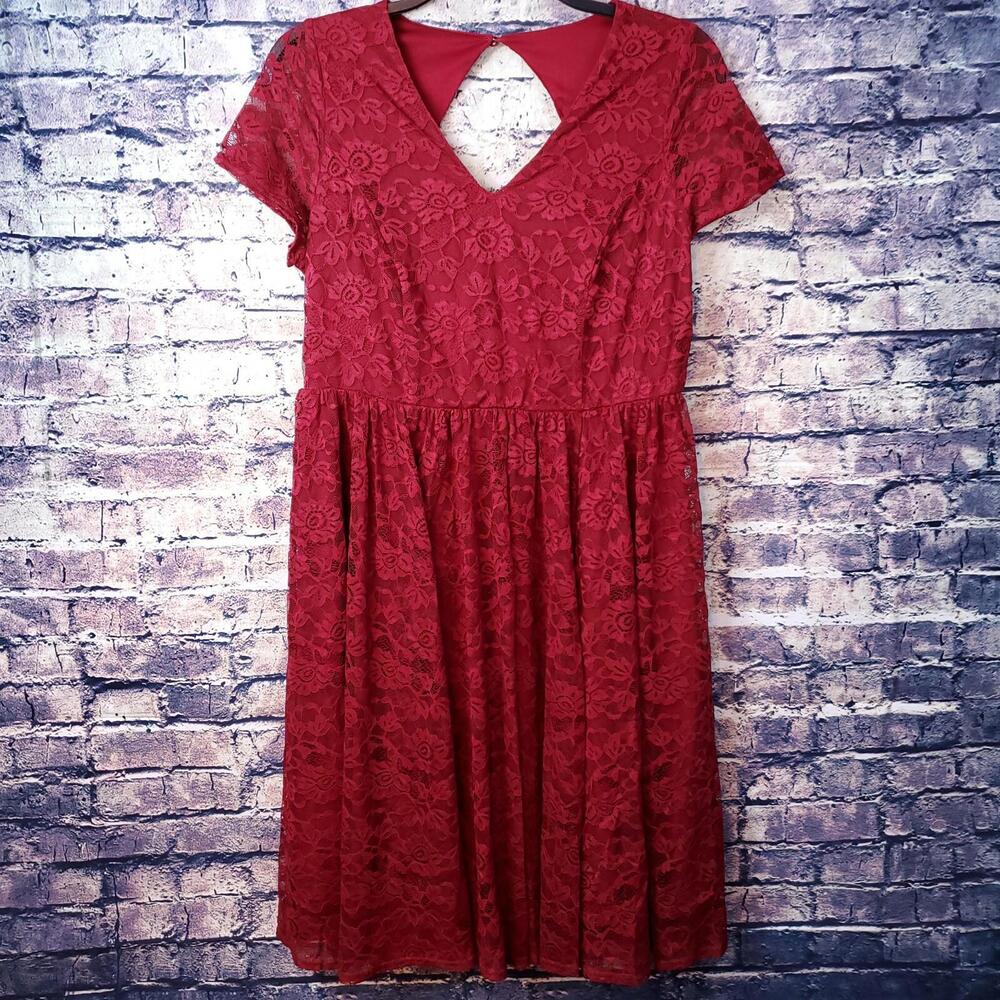 Torrid Red Floral Lace Nylon Spandex Short Sleeve 41" Dress Size 10